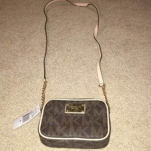 Michael Korrs crossbody purse